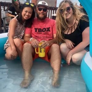 Meet your Posher, Daphne